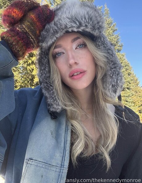 TheKennedyMonroe tits onlyfans