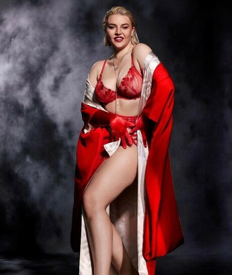 Rebecca Lucy Taylor new onlyfans