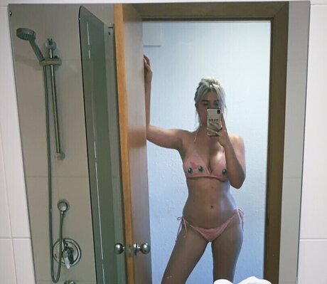 Rebecca Lucy Taylor onlyfans naked leaked