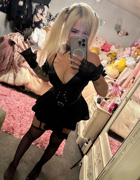 Ravegirlrori onlyfans nude pics