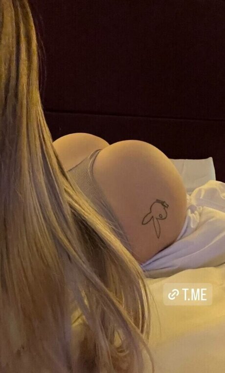 iamvikaap m onlyfans model photo