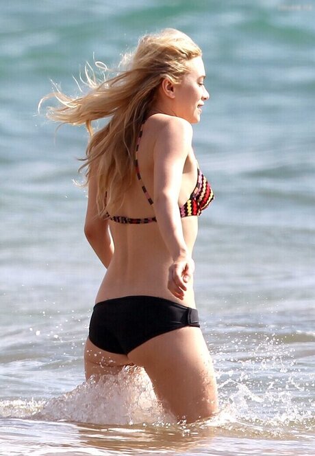 Olsen Twins is on onlyfans