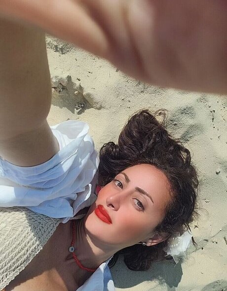 Menna Tayseer onlyfans boobs