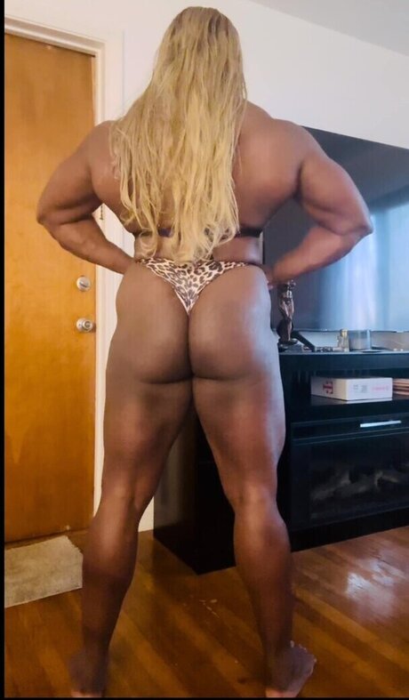 Carla Bradley onlyfans striptease