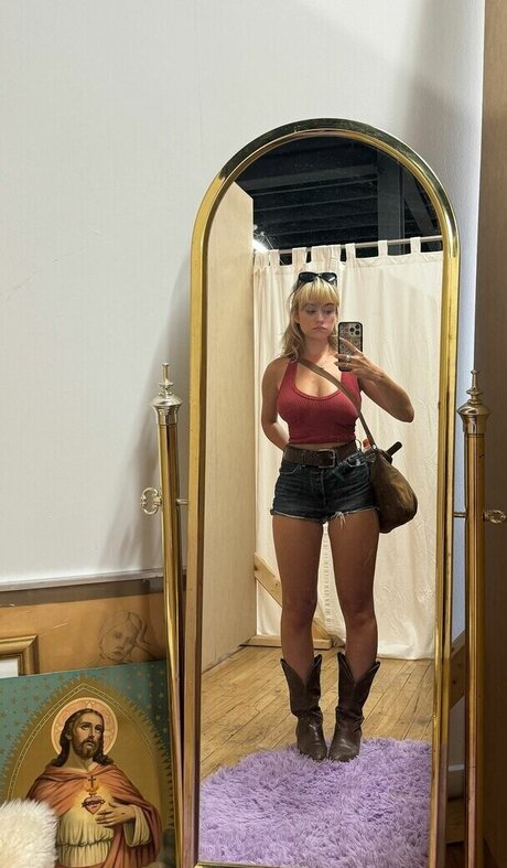 Ella Ballentine onlyfans leaked pictures