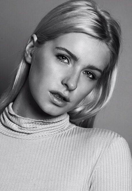 Jess Davies naked on onlyfans