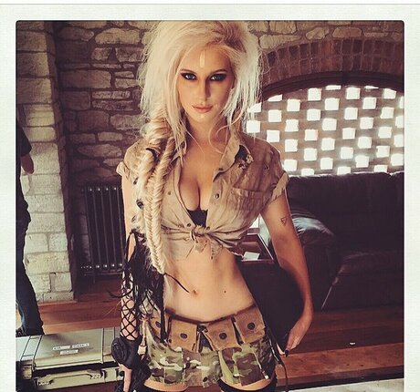 Jess Davies  archive