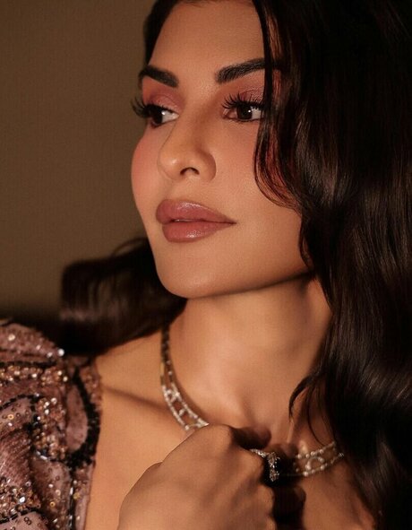 Jacqueline Fernandez onlyfans leams