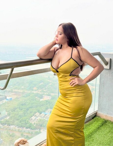 Paradise On Tango naked onlyfans pics