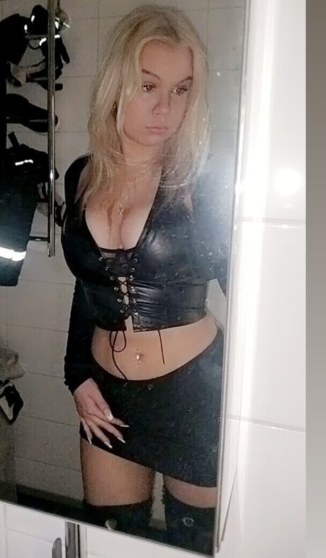 Nelli Virtanen porn onlyfans