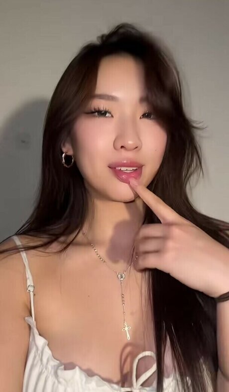 Narabask topless onlyfans