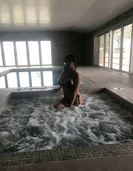 xyz riin onlyfans topless