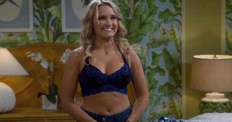 emilyosment onlyfans model