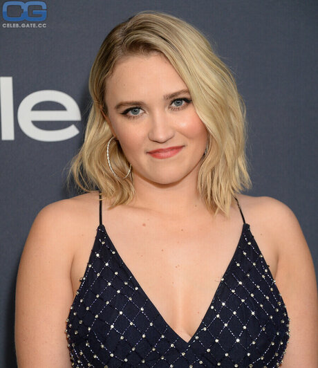 emilyosment onlyfans leak nudes