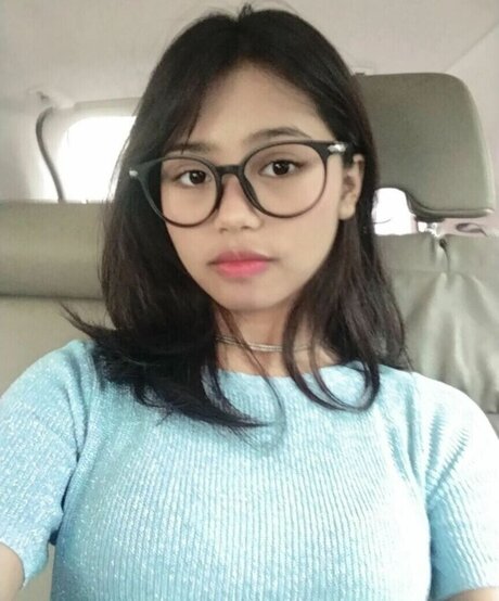 Riska Saputri onlyfans