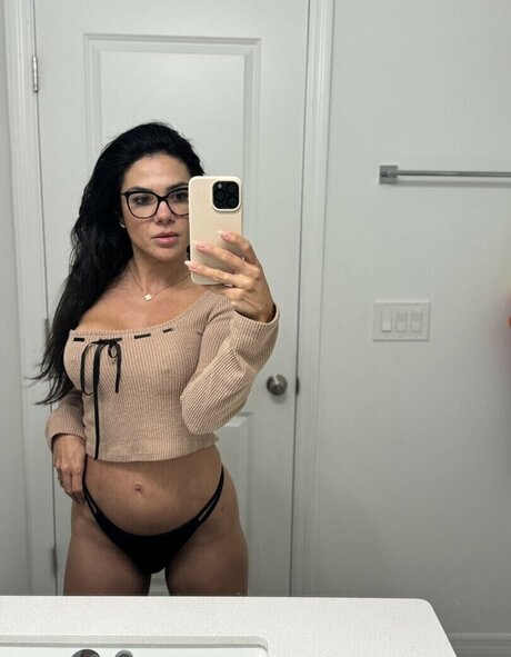 LuanaThomazVip onlyfans leake