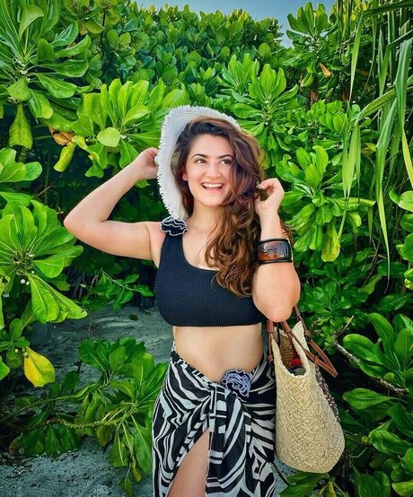 Shivaleeka Oberoi leaks only fans