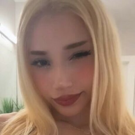 xoxo yura onlyfans creator