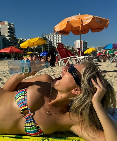 izzipoopi onlyfans leaks naked