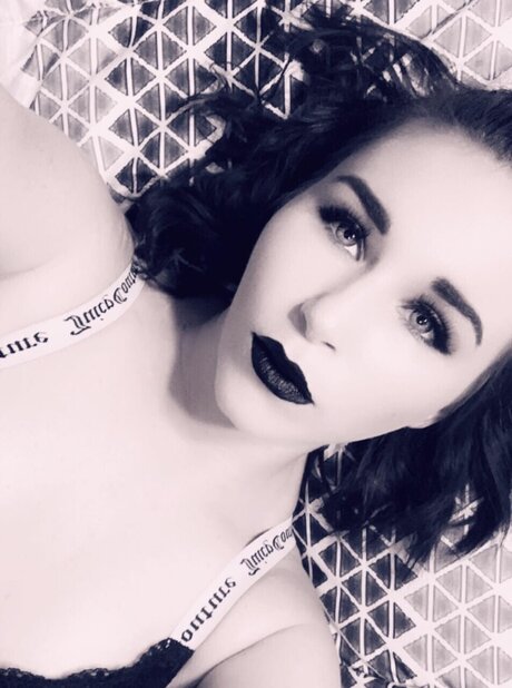 Itsjessbabii naked onlyfans leaked