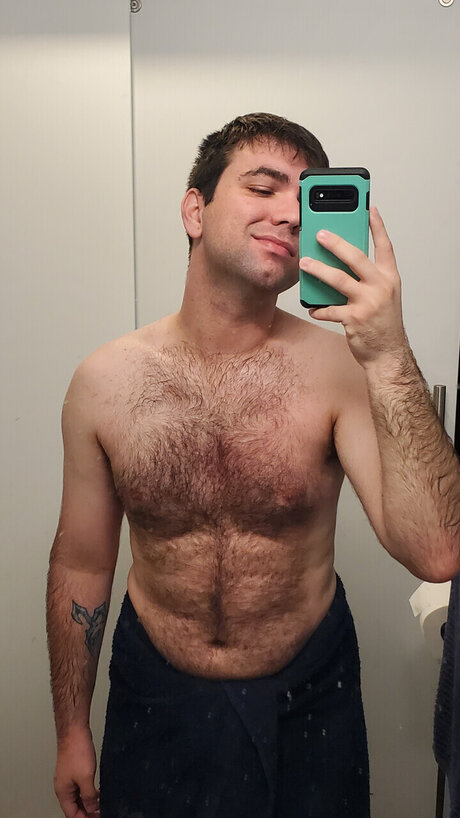 Abroader Otter on onlyfans