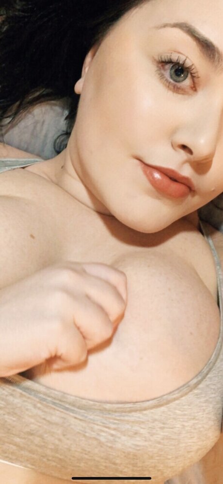 Curvy Cutie fans only