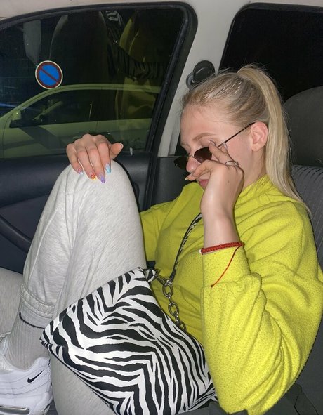 jassietailorfree onlyfans nude content