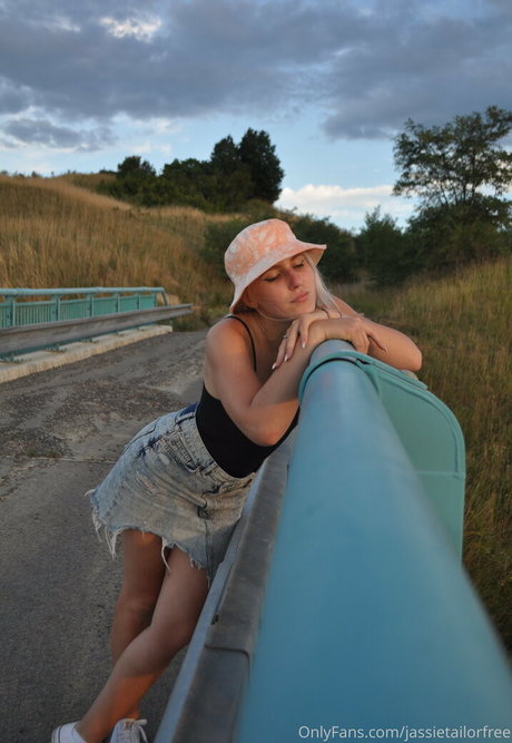 jassietailorfree only fans sex