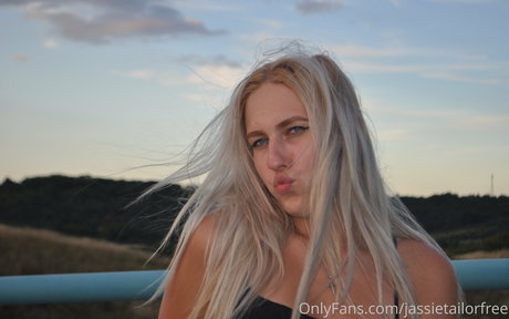 jassietailorfree nude onlyfans porn