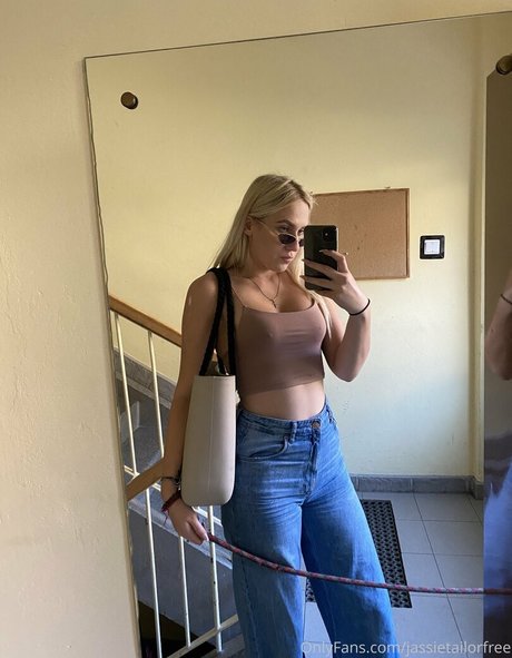 jassietailorfree joi onlyfans