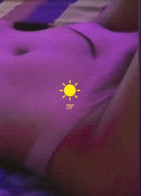 Eva De Blair onlyfans striptease