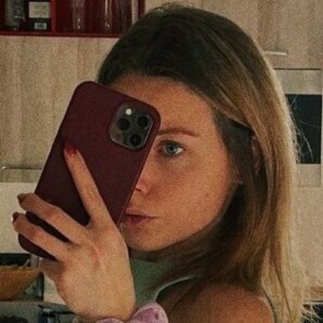 Officialrosa nude onlyfans leaks