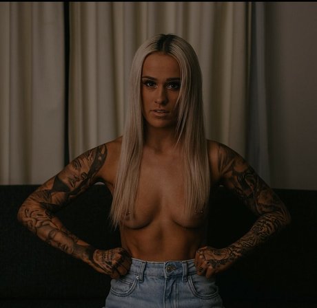 Hayley Mordue pics onlyfans