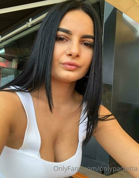 onlypaoletta onlyfans naked leaked