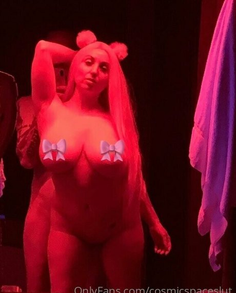 cosmicspaceslut onlyfans exposed