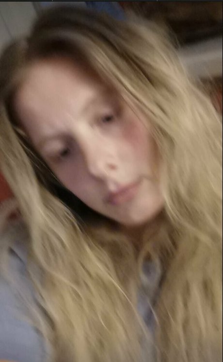 hornycavegirl Profile image