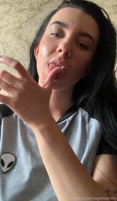 angelinapretty topless onlyfans