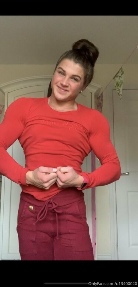 emilyjbrand98 onlyfans striptease