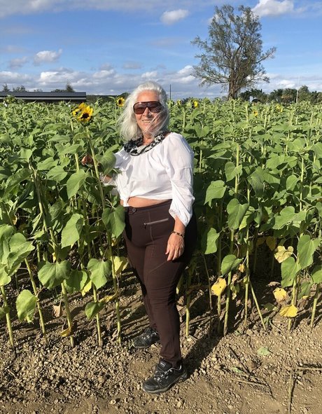 thebumbumbaroness onlyfans photo