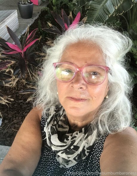 thebumbumbaroness onlyfans porn