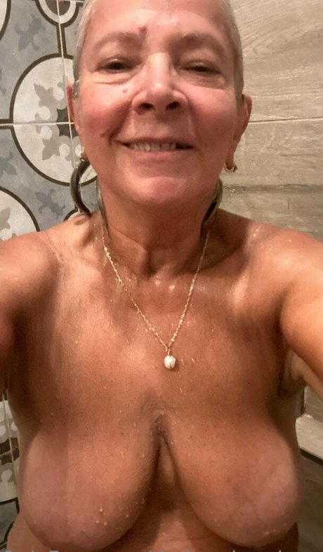 thebumbumbaroness only fans free