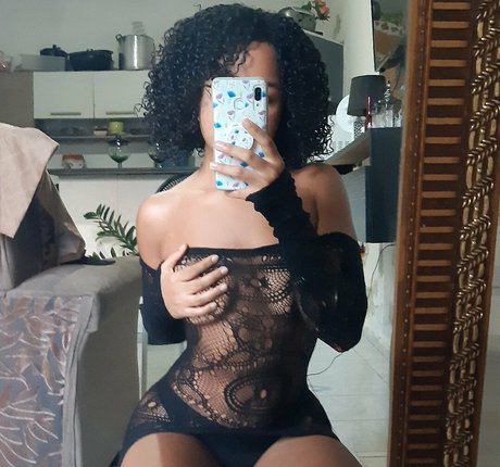 Alice Santa Clara onlyfans nude pics