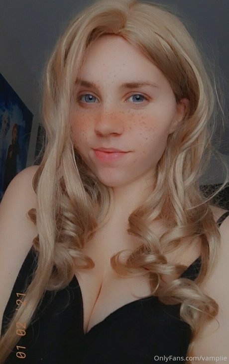 skinny blonde onlyfans naked photos