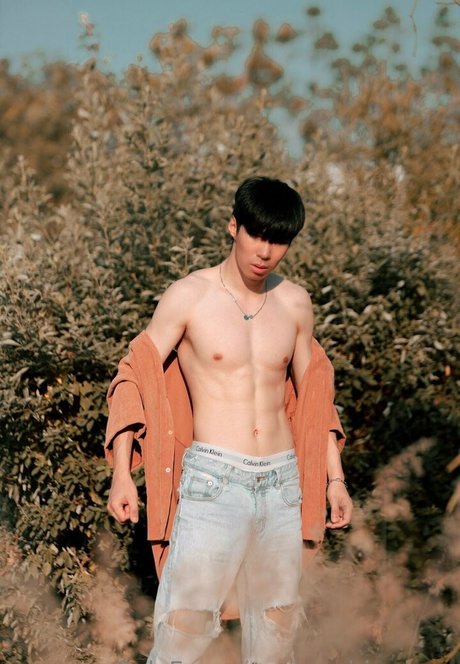 bombiemann only fans content