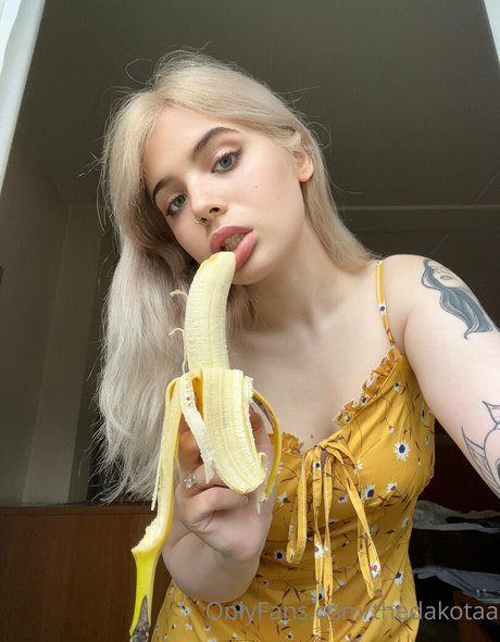 thedakotaa onlyfans free porn