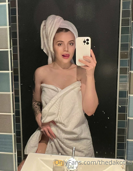 thedakotaa onlyfans nudes