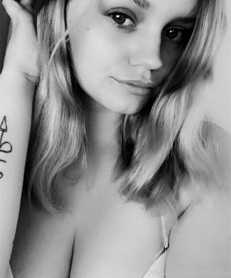 arrynnnfree naked onlyfans leak