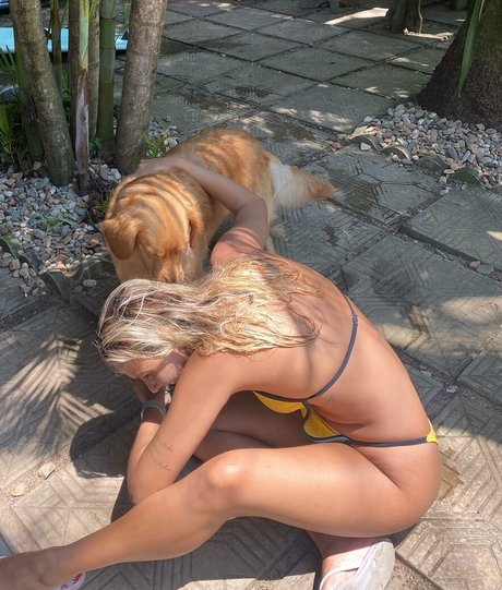 Laura Schadeck onlyfans nide