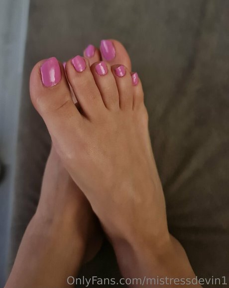 mistressdevin1 only fans leaked