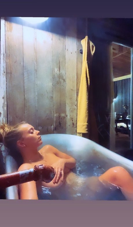 Becky Hill nude onlyfans leaked